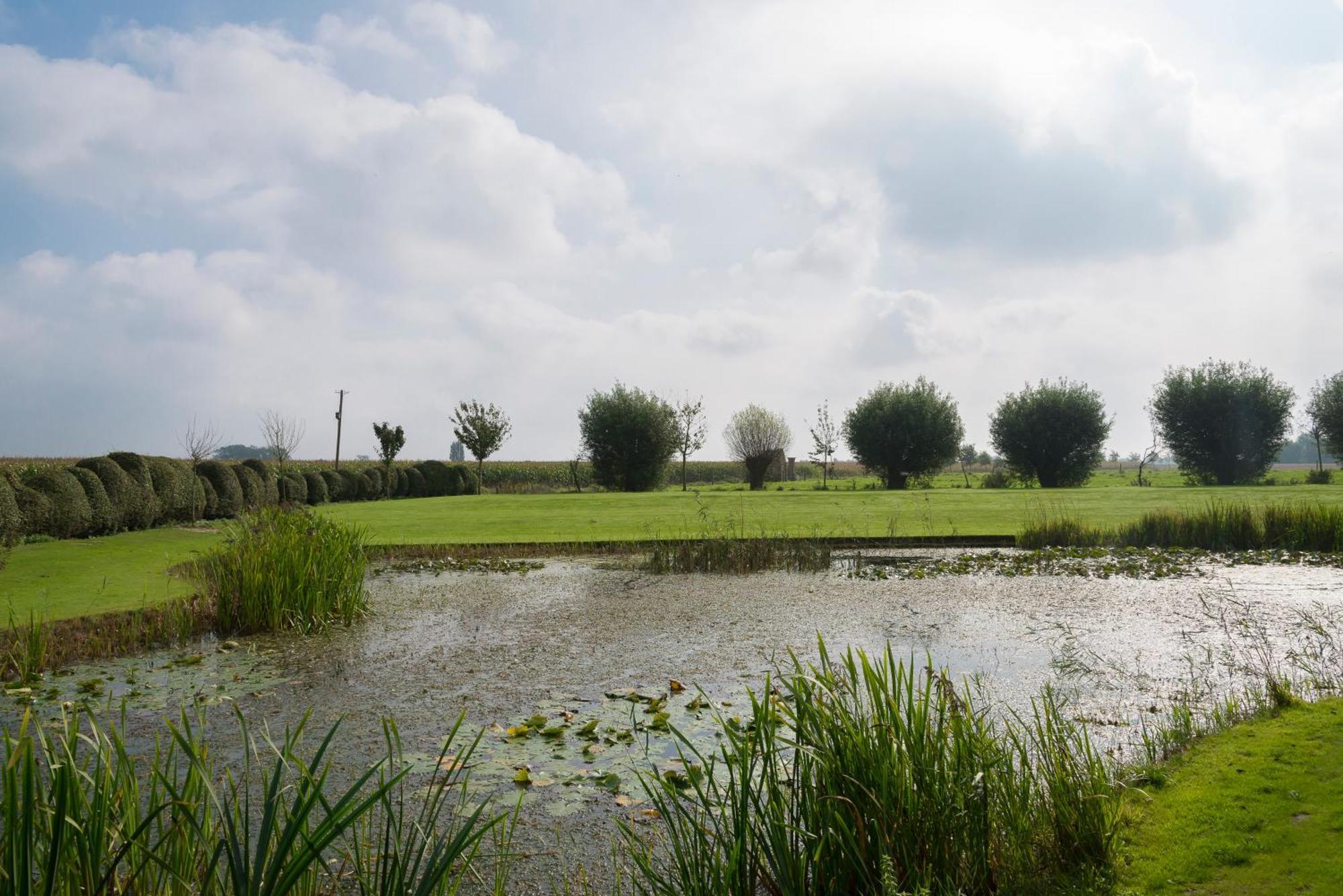 Sint-Coryn Vila Reninge Quarto foto