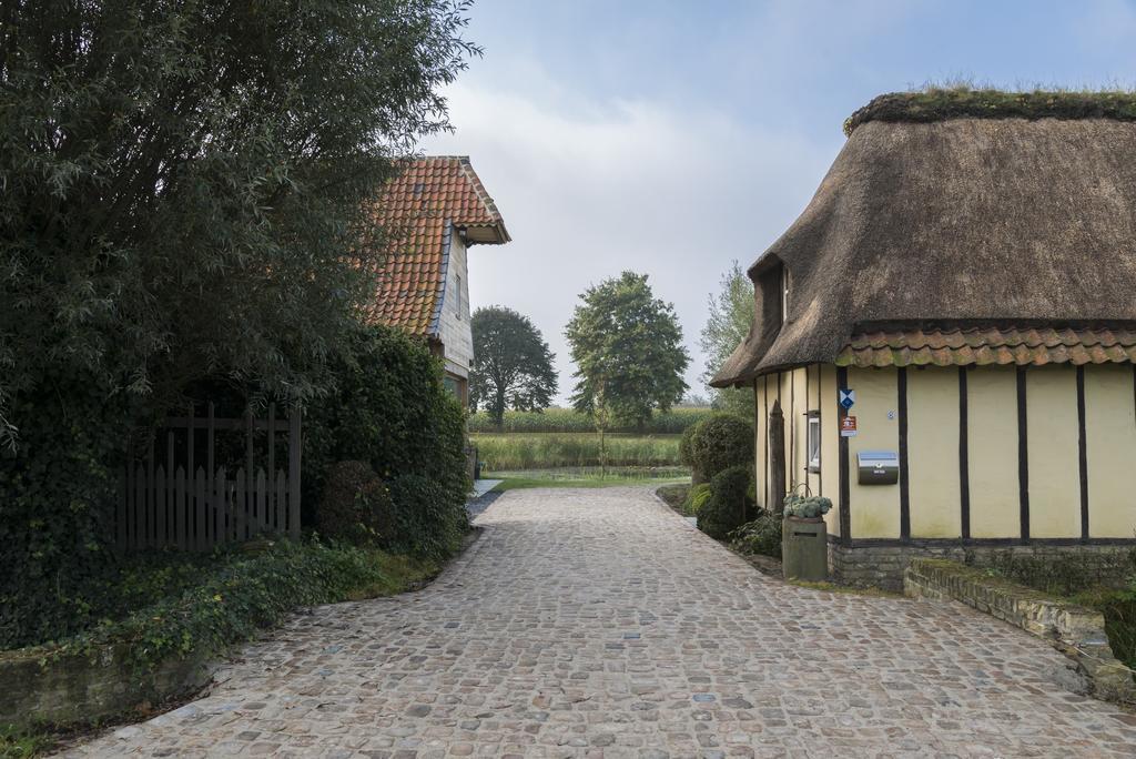 Sint-Coryn Vila Reninge Exterior foto